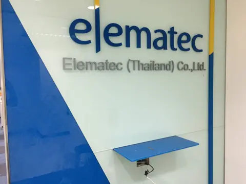 งานพิมพ์กราฟิกตกแต่งผนังและพื้นที่จัดแสดง