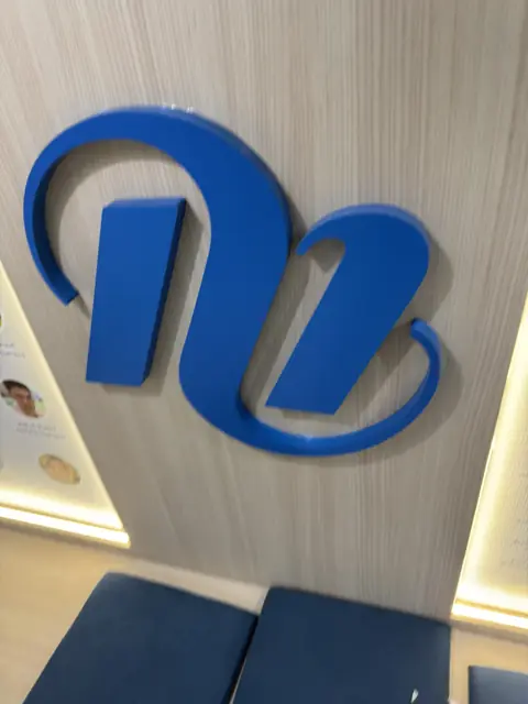 รายละเอียดตัวอักษร โลโก้ และชิ้นงานตัดขึ้นรูป